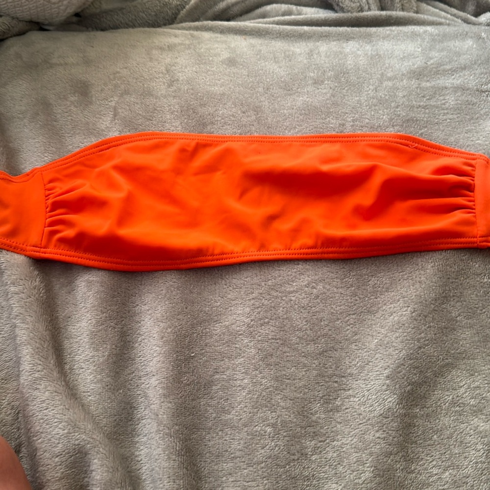 Victoria’s Secret pink bandeau bikini top. Orange size medium. Bundle 4/20